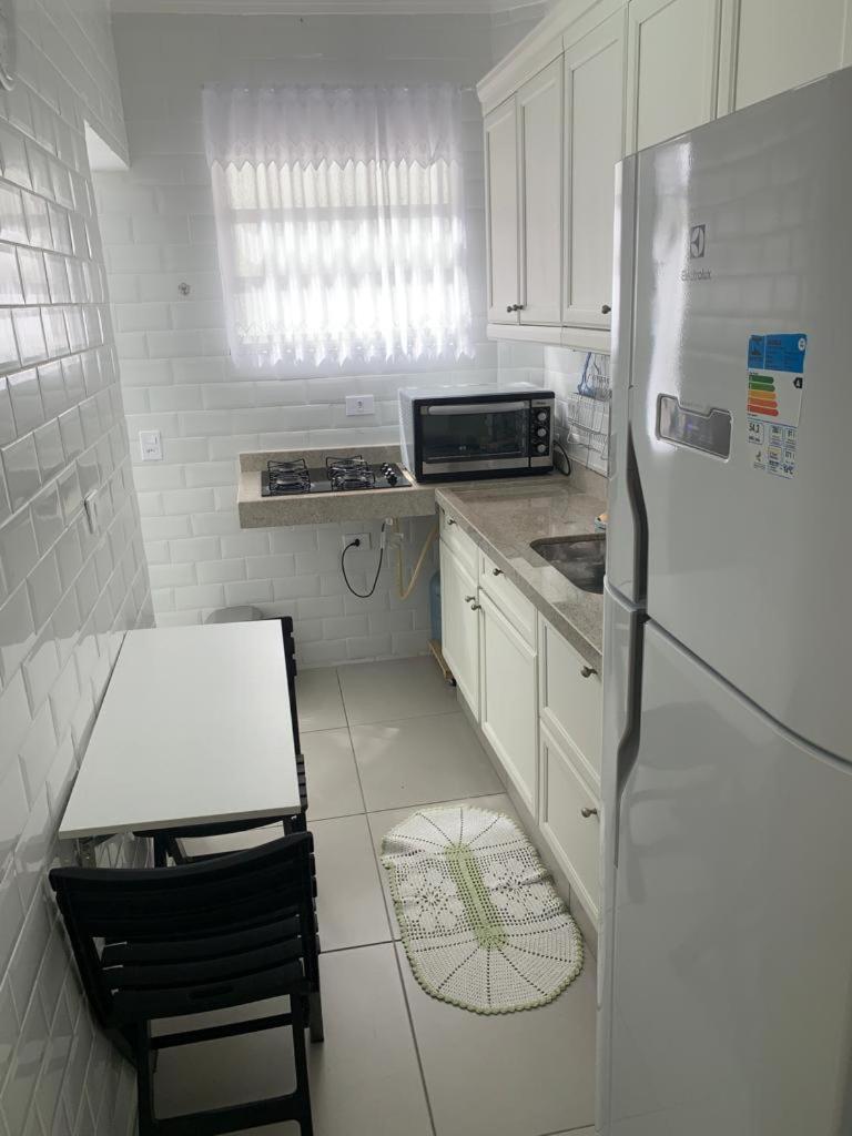 Apto 1 Dorm Entre Praias Do Tombo E Asturias! 과루자 외부 사진
